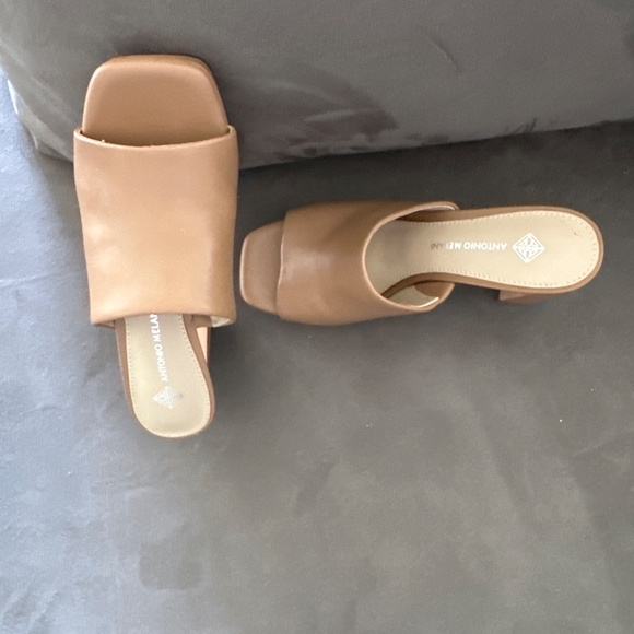 Shoes - Picture 2 of 3